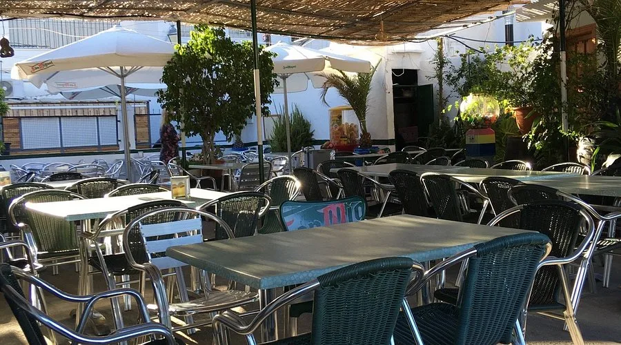 The reward: a cold one over Tolox at La Alberca